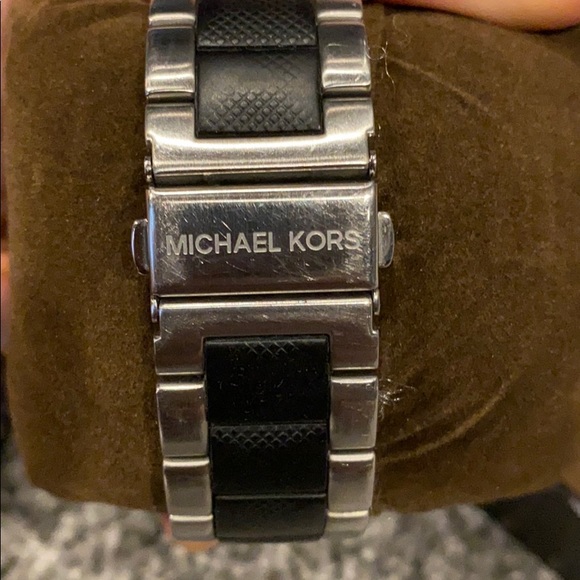 Michael Kors watch - Picture 4 of 4